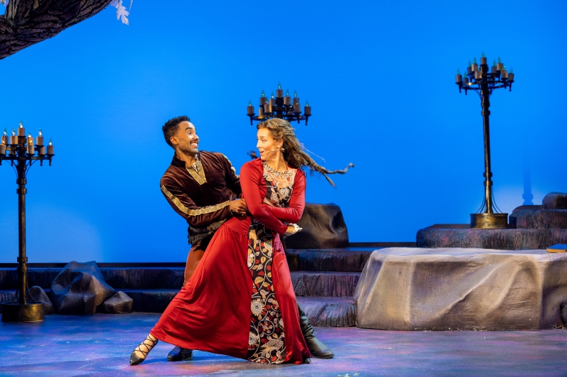 Previews CAMELOT at The Cape Playhouse